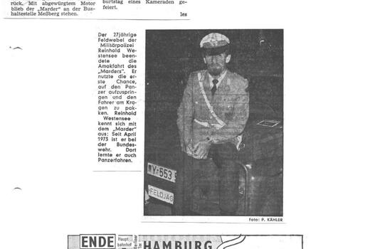 Ein Zeitungsartikel aus dem Jahr 1979 berichtet über eine Amokfahrt mit einem Marder-Panzer und zeigt eine Karte der Route.