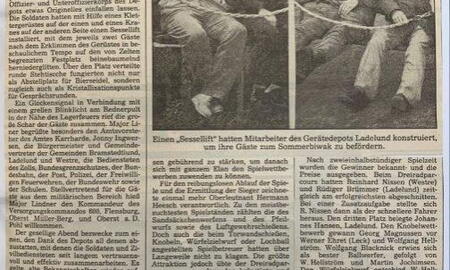 Zeitungsartikel über das Geräte-Depot Ladelund mit Fotos von Männern beim Sommerbiwak und einem selbstgebauten Sessellift.