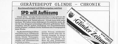 Eine Zeitungsausschnitt thematisiert die SPD-Forderung zur Auflösung eines Bundeswehrdepots in Glinde für Wohnungsbau.