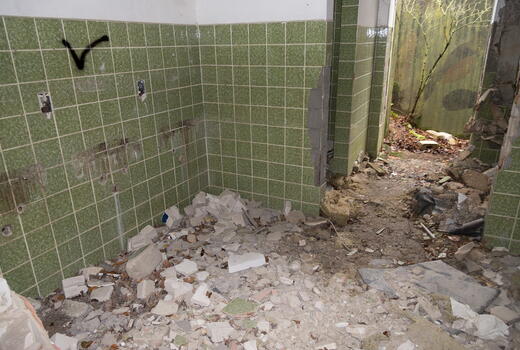 Zerstörte Wachbaracke im SAS Kellinghusen (2015)