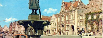 Tinchen auf dem Marktplatz in Husum