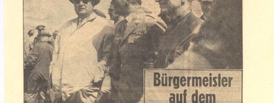 Zeitungsartikel Bürgermeister auf dem Feldherrenhügel des StOÜbPl Höltigbaum